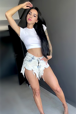 Escort whore Tenea in Berlin with luscious tits loves sex without end